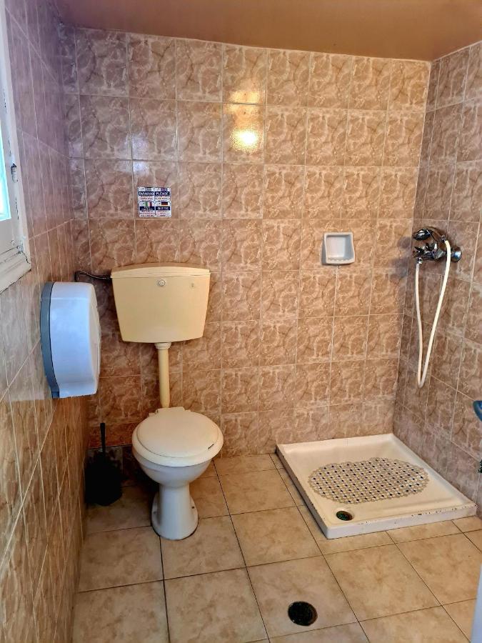 Avrahostelroom Kerpe Dış mekan fotoğraf